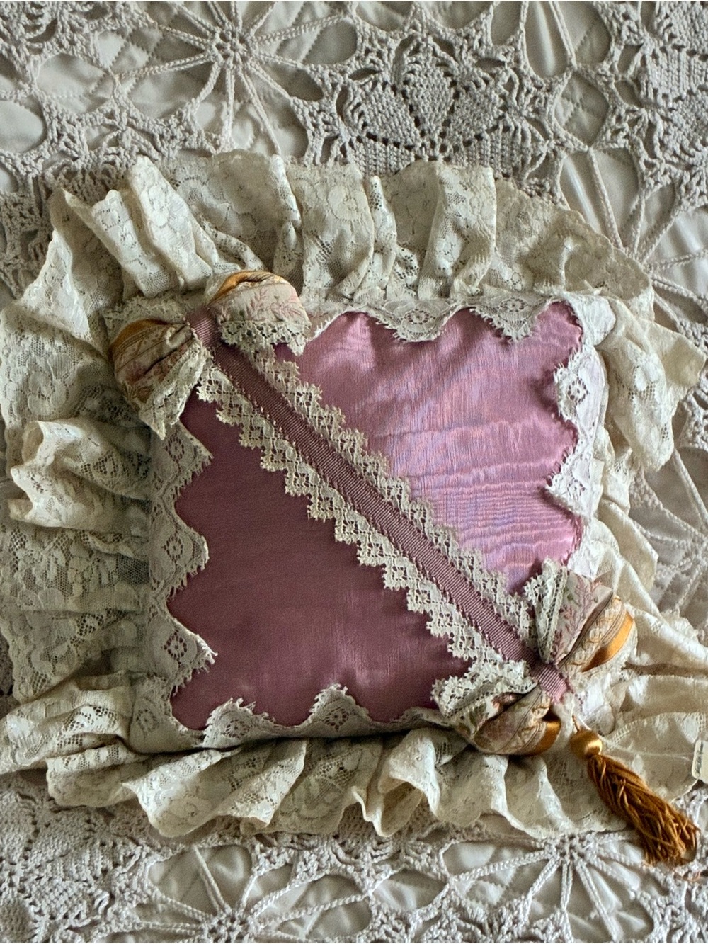 NWT Saks Fifth Avenue Vintage Square Pillow, Made in England, 1980s, Rose Pink